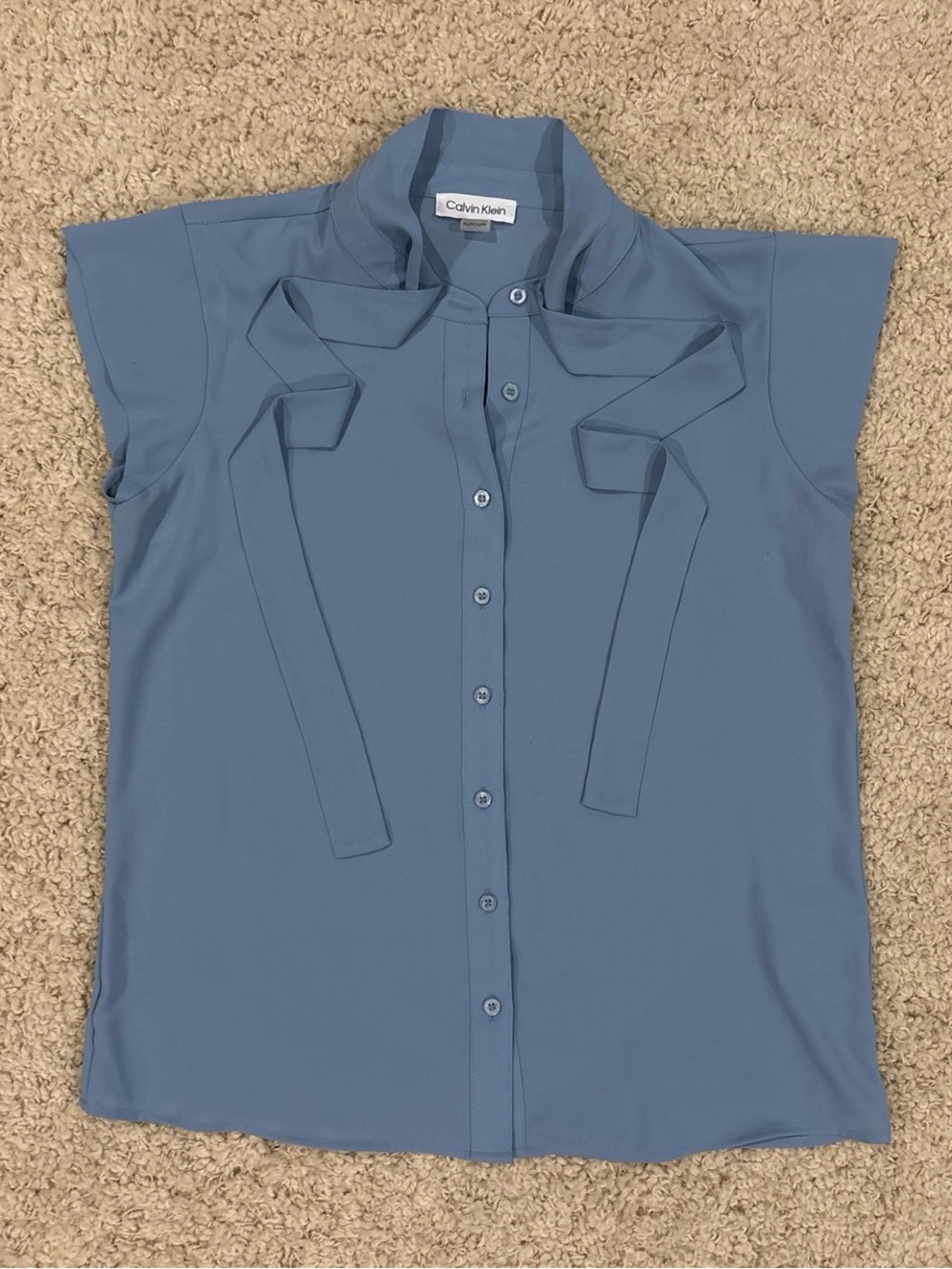 Calvin Klein Baby Blue Women’s Tie Neck Cap Sleeve Button Up Blouse Petite Small
